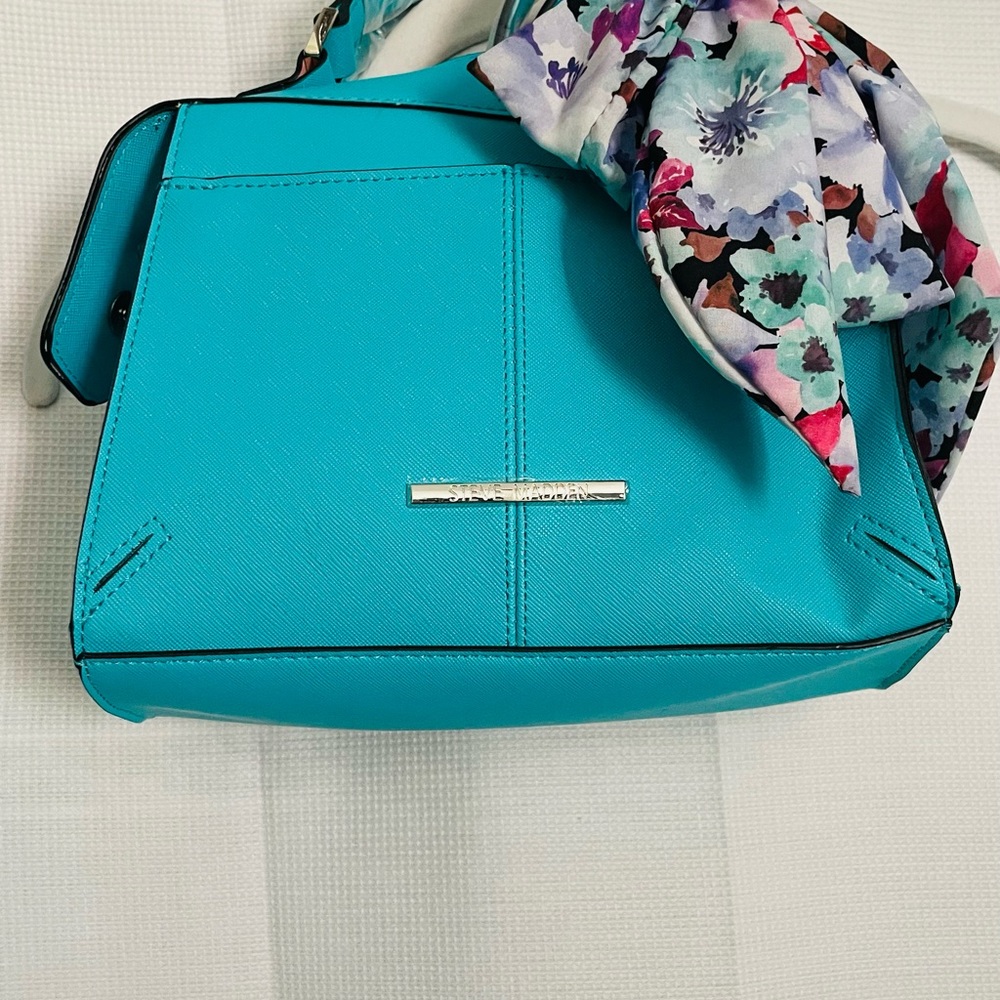 Steve Madden Blush beautiful blue Hand Bag Satchel Purse Crossbody - Picture 2 of 4